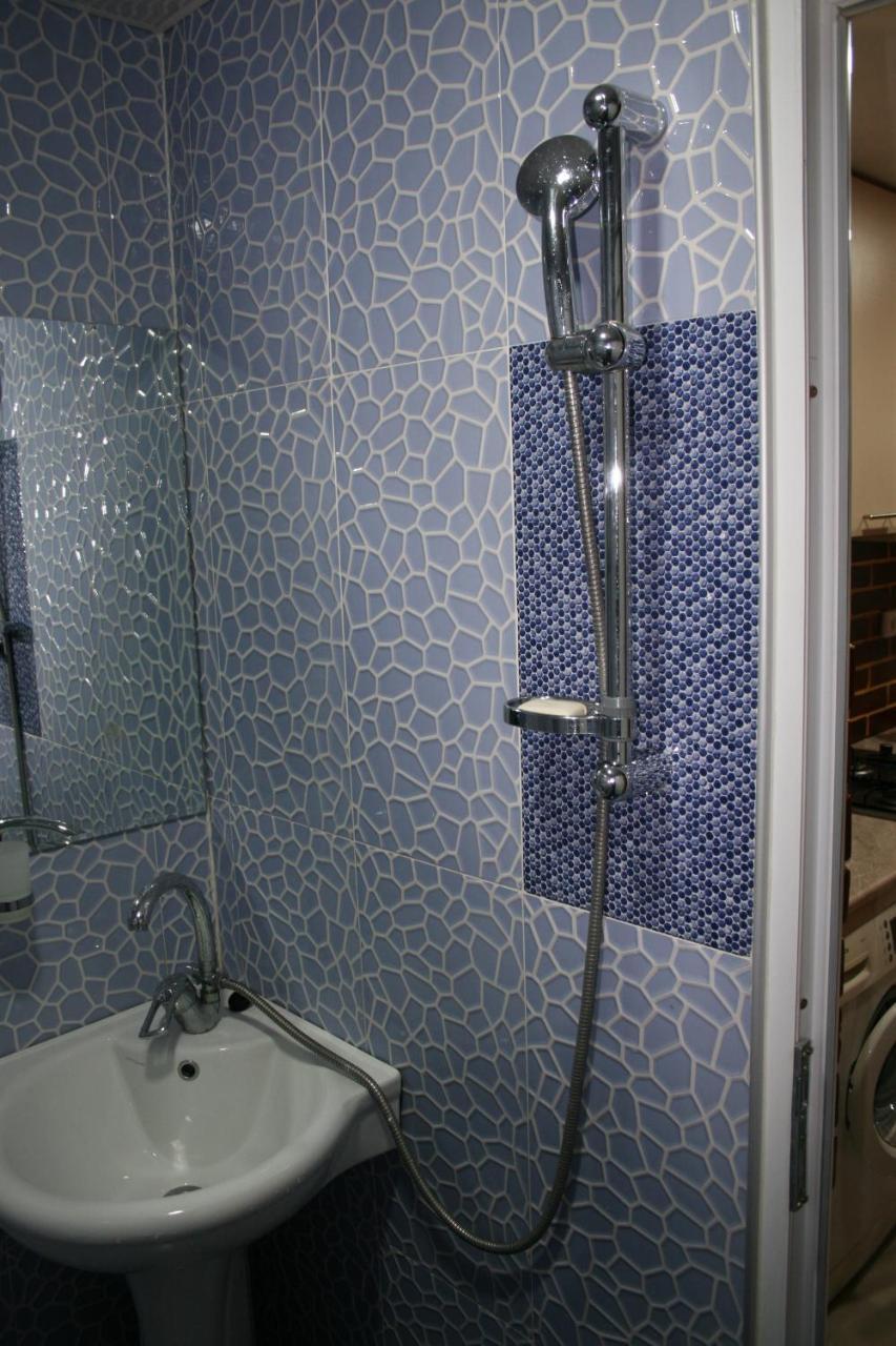 Guest House Nima Borjomi Ngoại thất bức ảnh