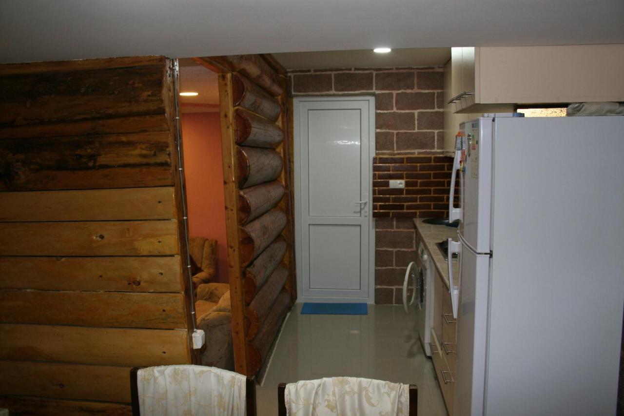 Guest House Nima Borjomi Ngoại thất bức ảnh