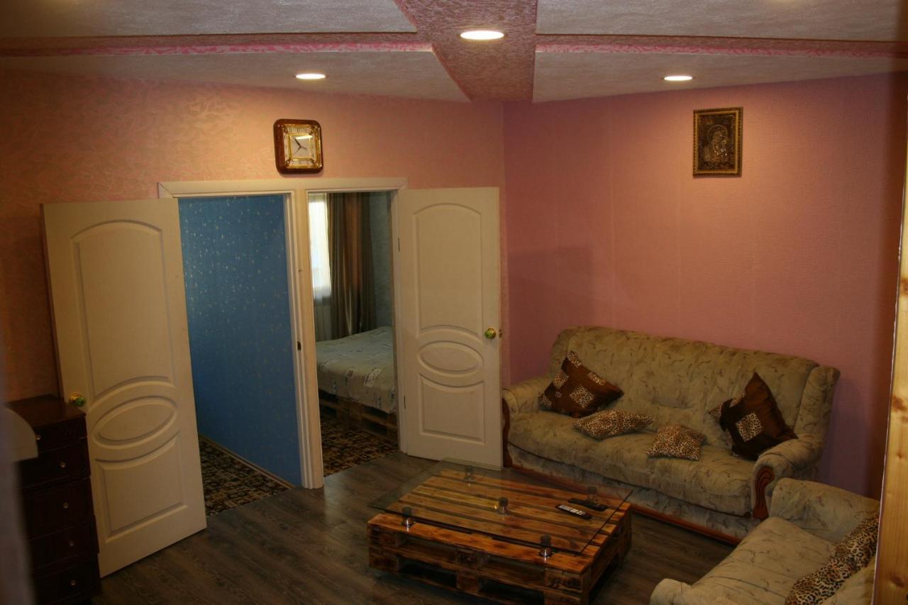 Guest House Nima Borjomi Ngoại thất bức ảnh