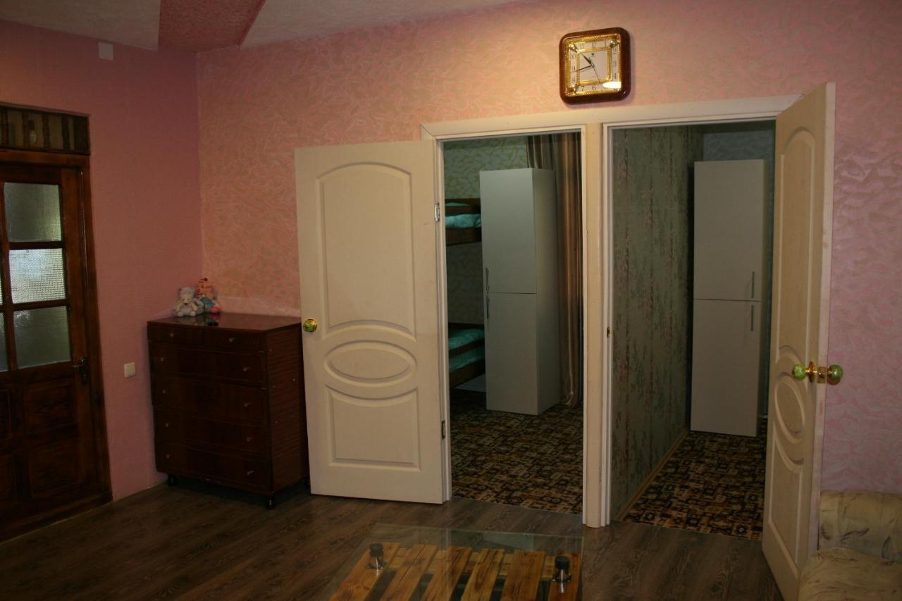 Guest House Nima Borjomi Ngoại thất bức ảnh